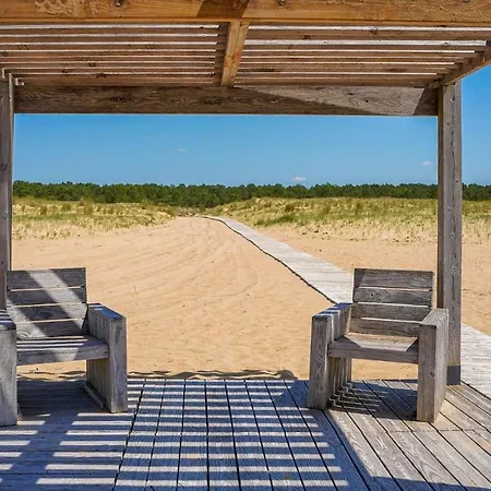Stunning Home In La Faute-Sur-Mer * La Faute-sur-Mer