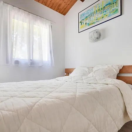 펜션 Stunning Home In La Faute-Sur-Mer *